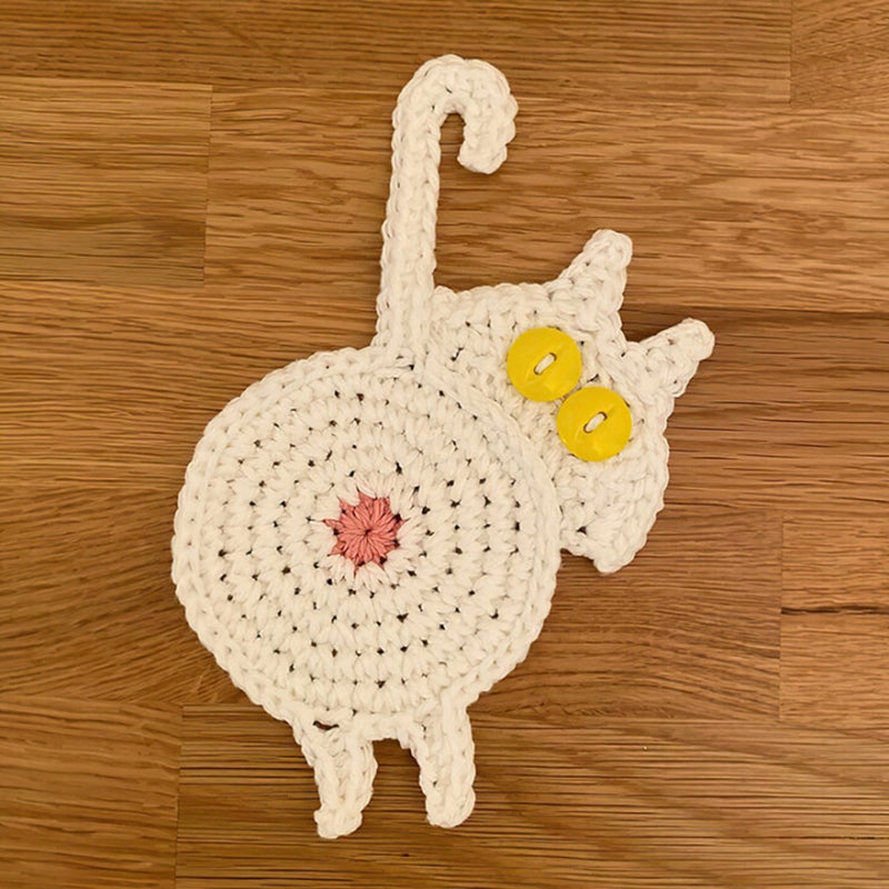 BowLift | Sweet knitted kitten butt coasters
