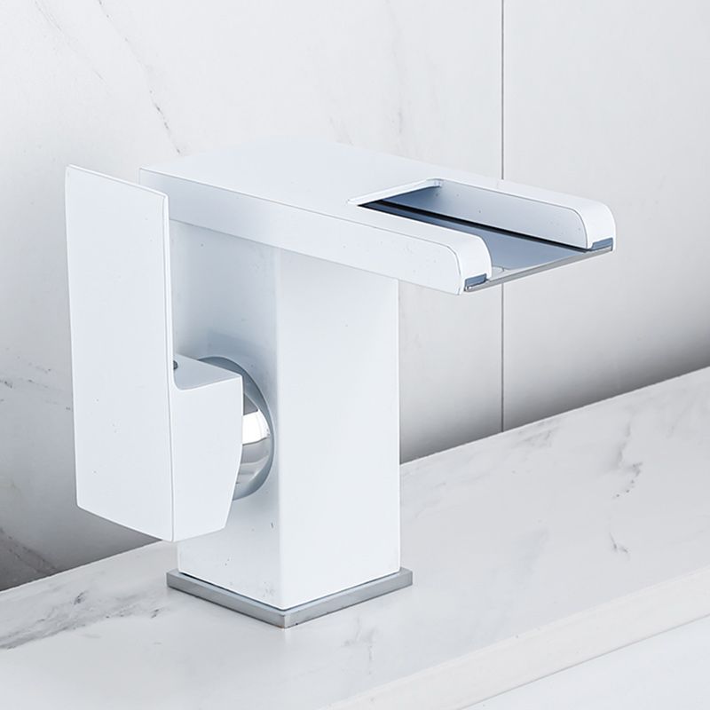 BowLift | Waterfall basin mixer tap square lever handle with LED three-color light