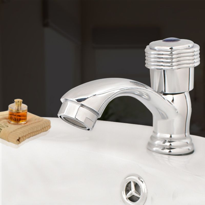 BowLift | Contemporary Water Tap Knob Handle Low Arc Zinc Faucet in Silver