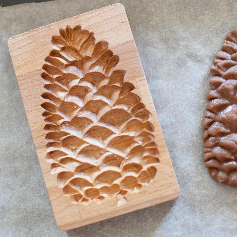 BowLift | Wooden Cookie Molds