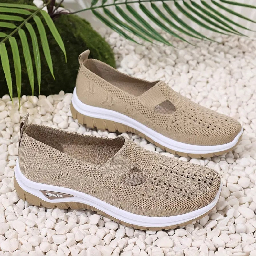 Vellora – Women's Mesh Slip-On Comfort Sneakers