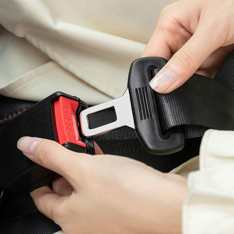 BowLift | Pregnant lady's seat belts