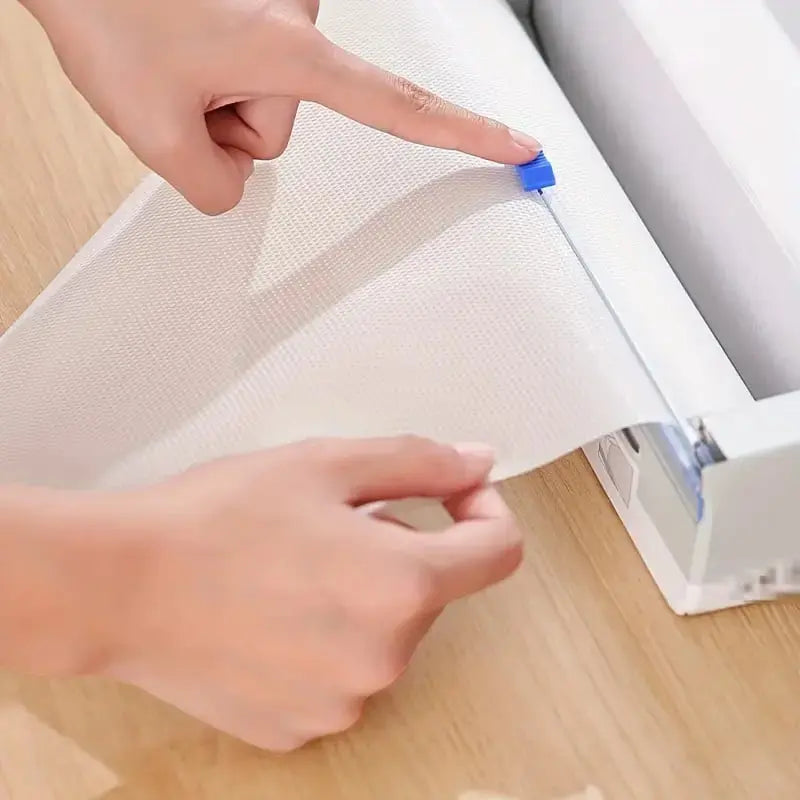 BowLift | Disposable Cutting Mat – Effortless & Hygienic Food Preparation Anywhere