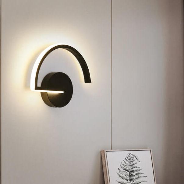 BowLift | Curved Wall Lamp in Aluminum in Modern Style