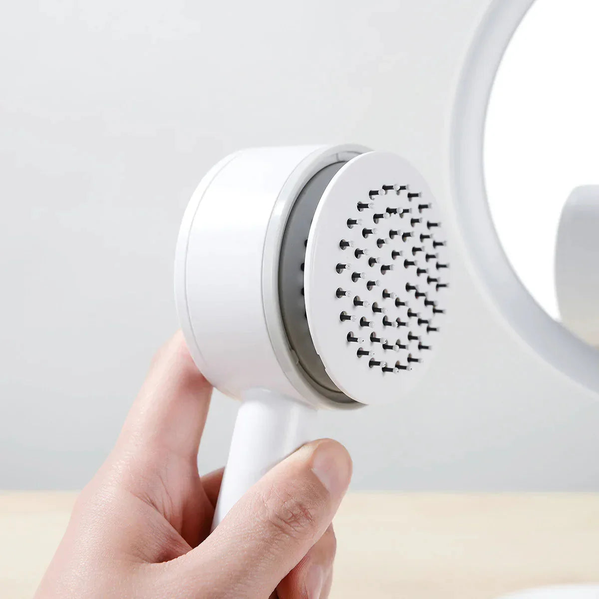 BowLift | Effortless Hair Combing