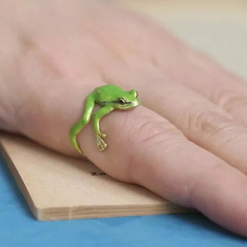 BowLift | FrogGlam - Elegant Tree Frog Ring & Earrings