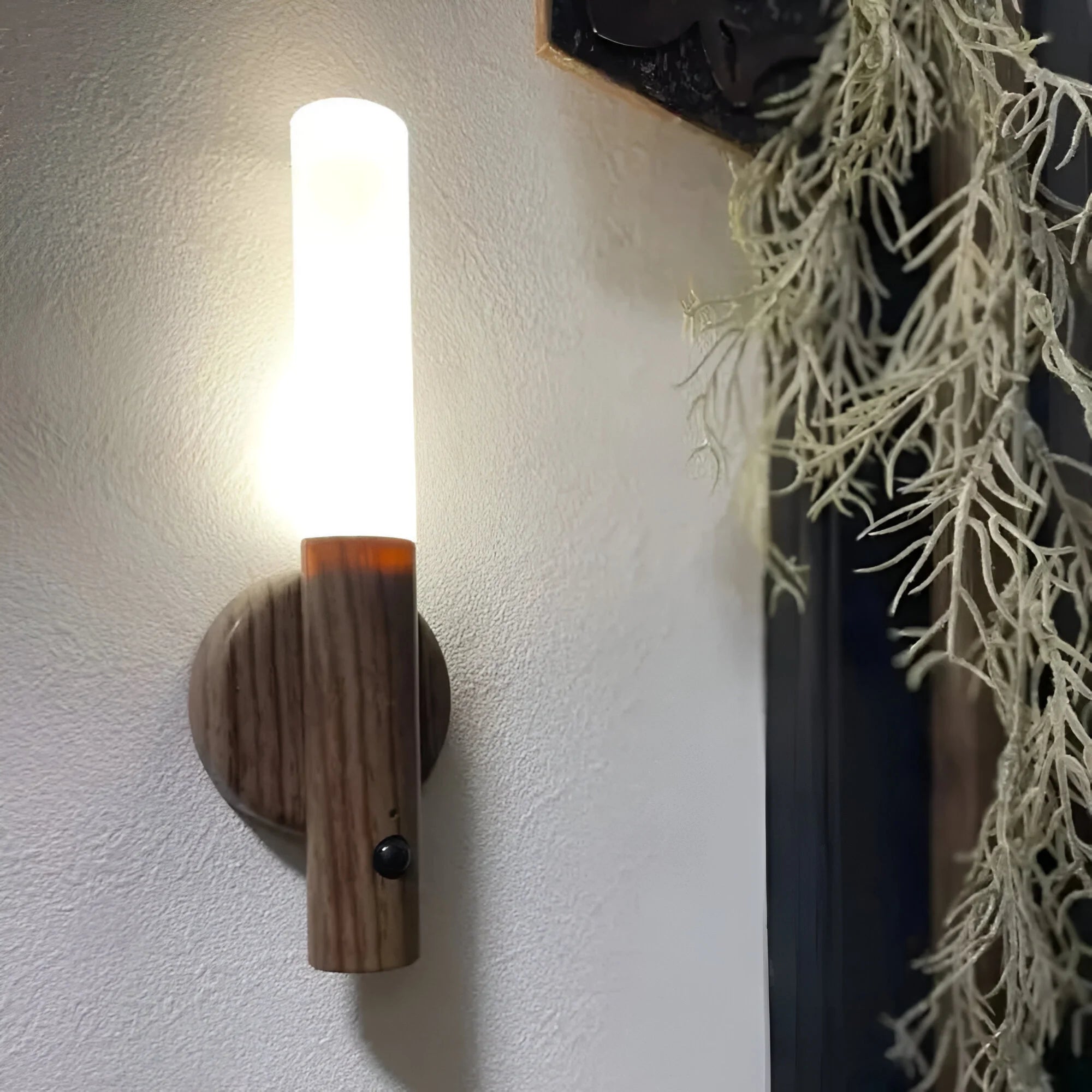 LumoGlow – Magnetic Motion Sensor Wall Light