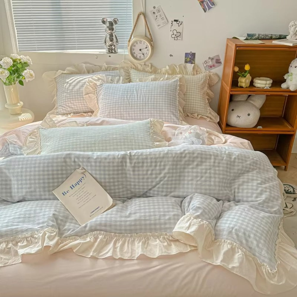 BowLift | Gingham Check Ruffled Edges Bedding Set