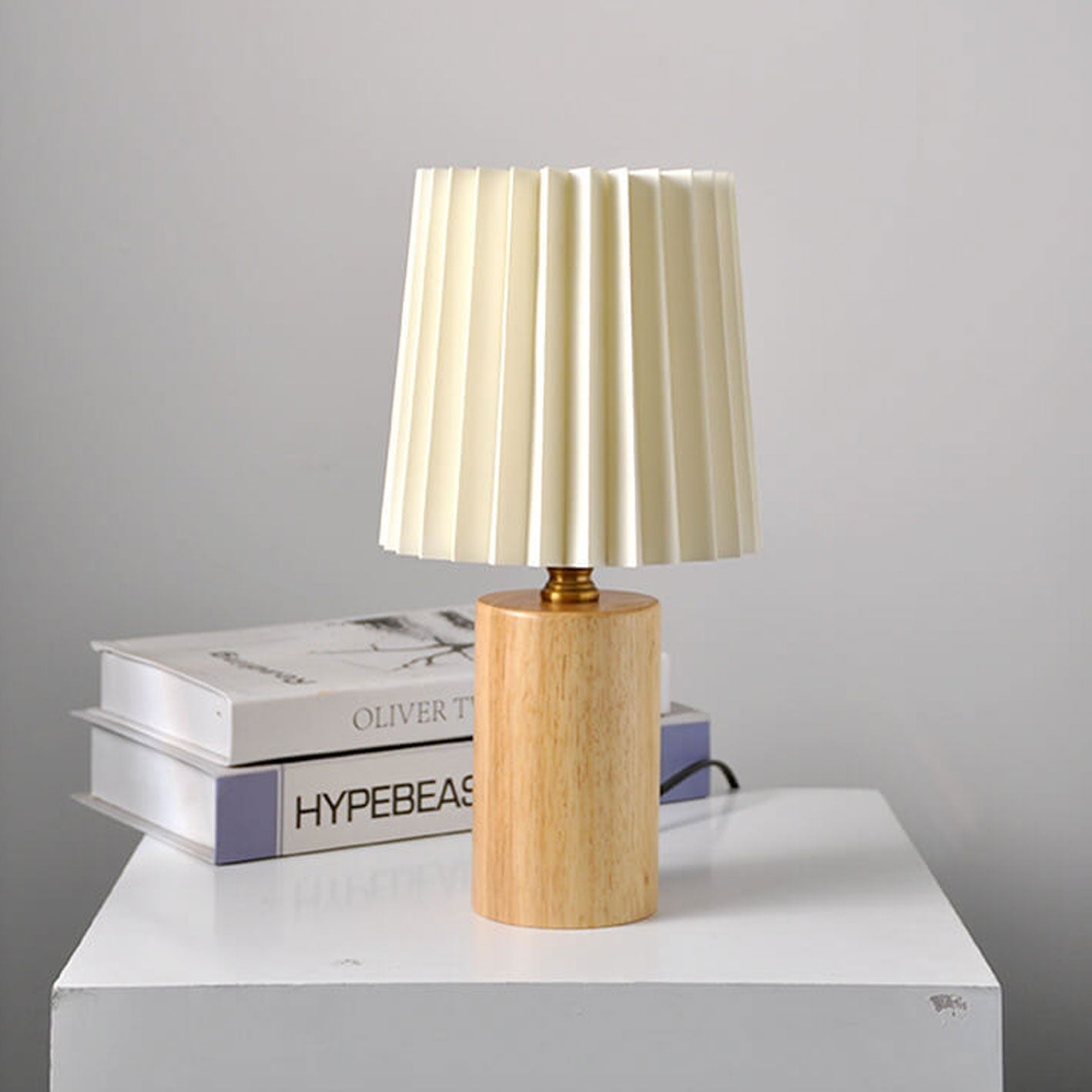 BowLift | Vintage Korean Pleated Column Solid Wood Base 1-Light Table Lamp