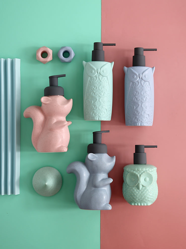 BowLift | Ceramic Soap Dispenser, Squirrel Foam Pump Bathroom Bottle, Animal Design, Refillable Reusable Lotion Pump for Bathroom Kitchen, 510ml/17.2oz