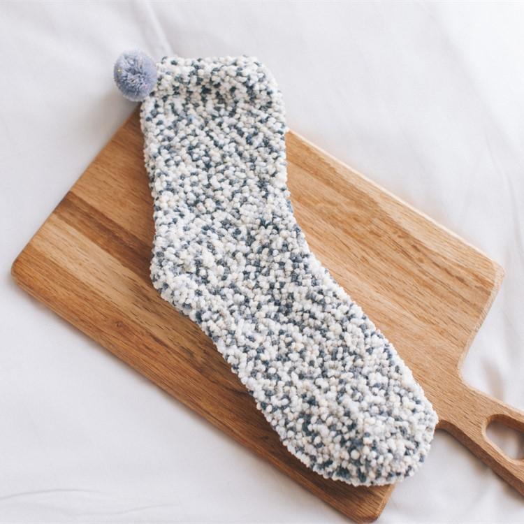 BowLift | Comfy Gift Pom Pom Cupcake Socks