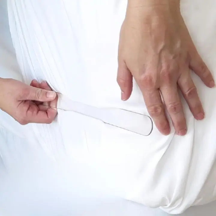 BowLift | 4 pieces | Durable bed sheet holders – Securely fix bed sheets