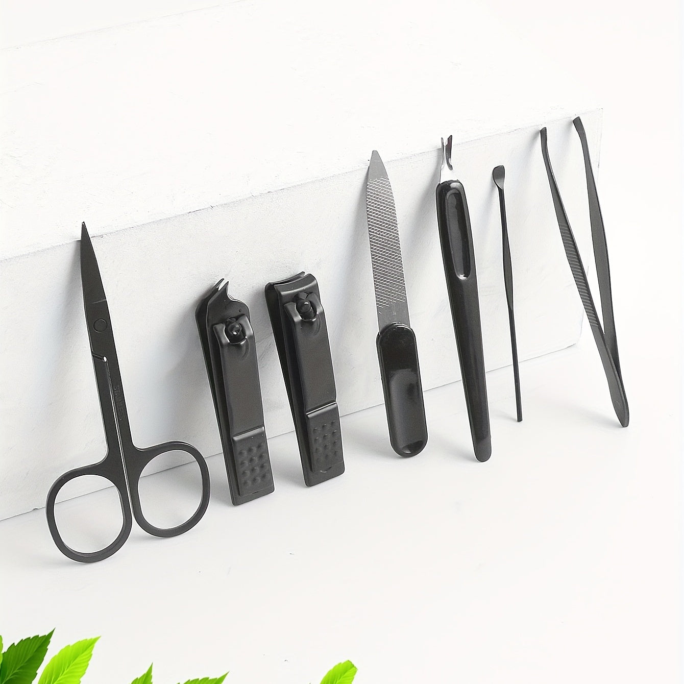 BowLift | 7 piece manicure set with case