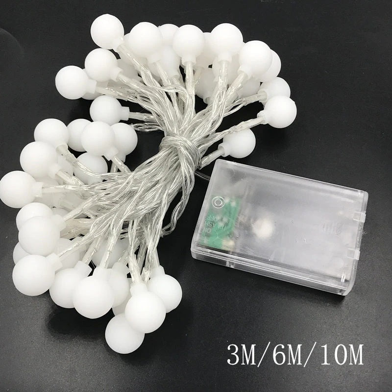 BowLift | Mini Globe Light Chain