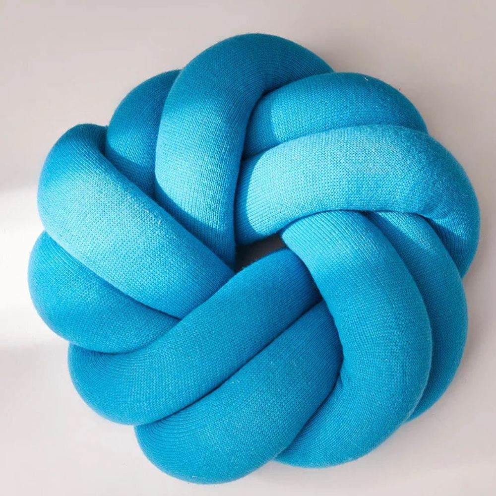 BowLift | Puffy Pretzel Cushion
