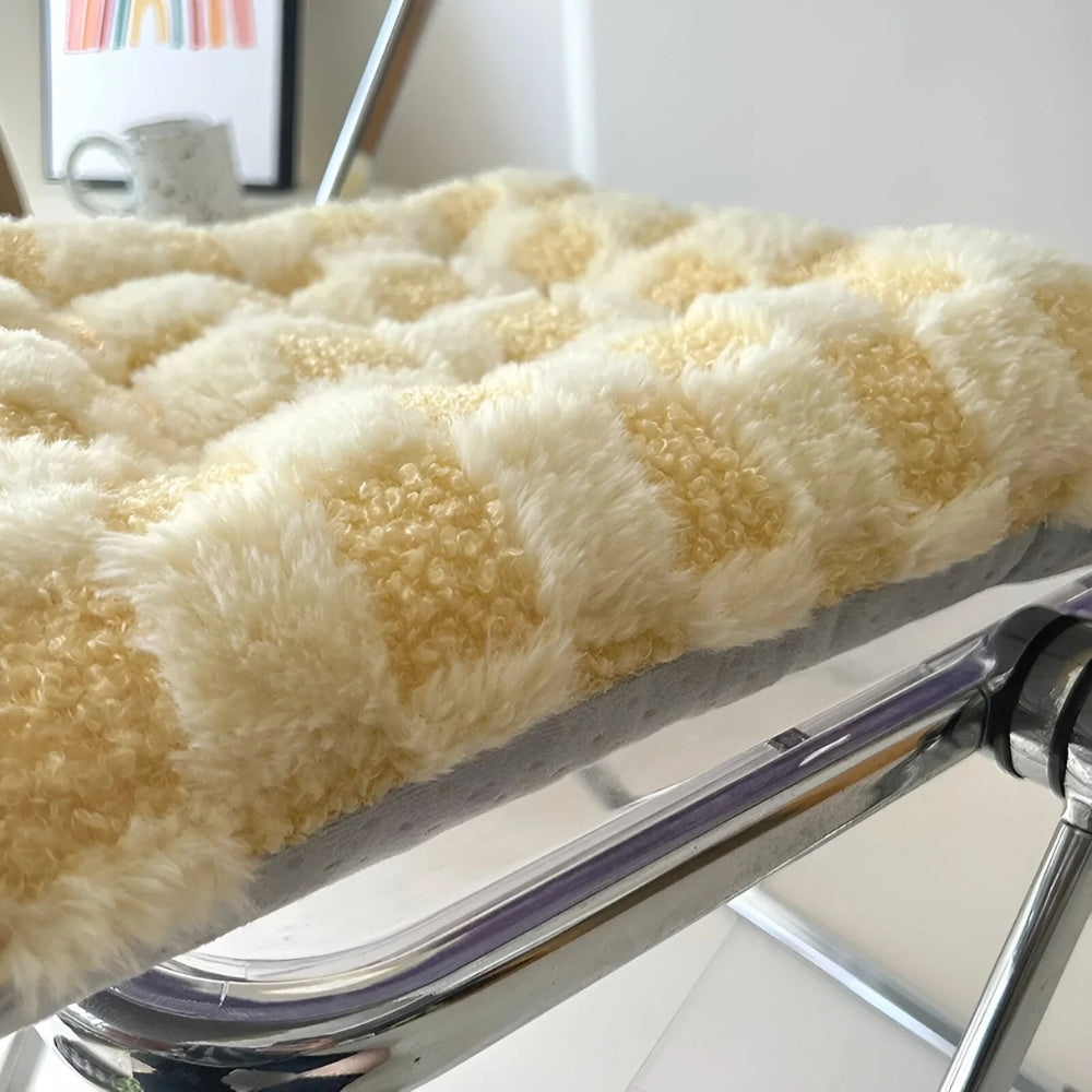 BowLift | Fuzzy Checkered Fur Padded Cushion