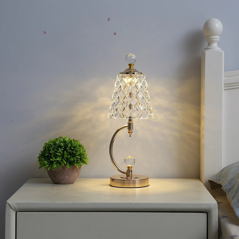 BowLift | Vintage Crystal Table Lamp - Elegant Vintage Crystal Table Lamp for a Charming Atmosphere