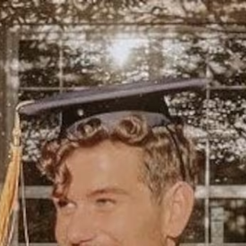 BowLift | Graduation Cap Holder