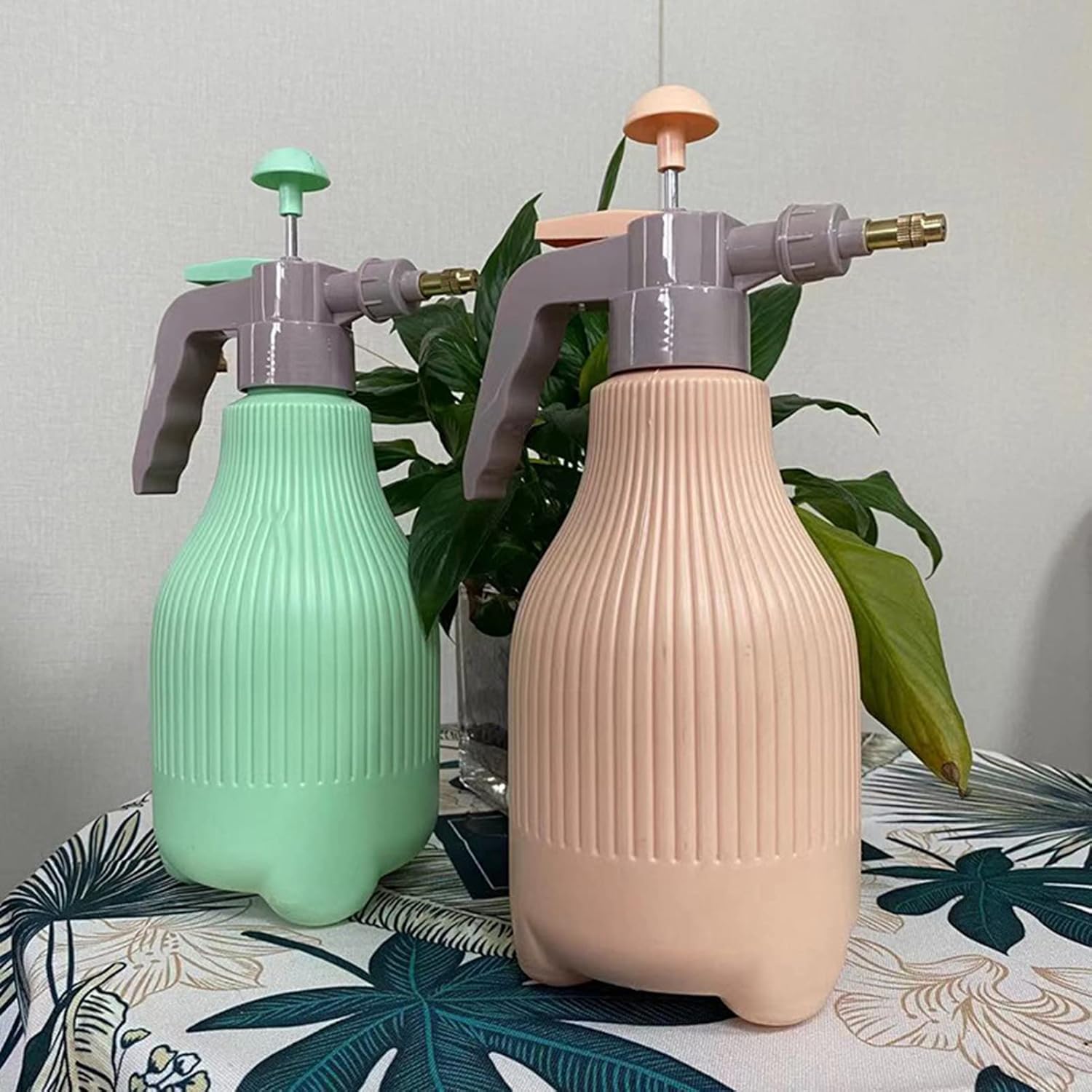 BowLift | Nordic Spray Bottle with Pressure Pump – For Effective Plant Watering