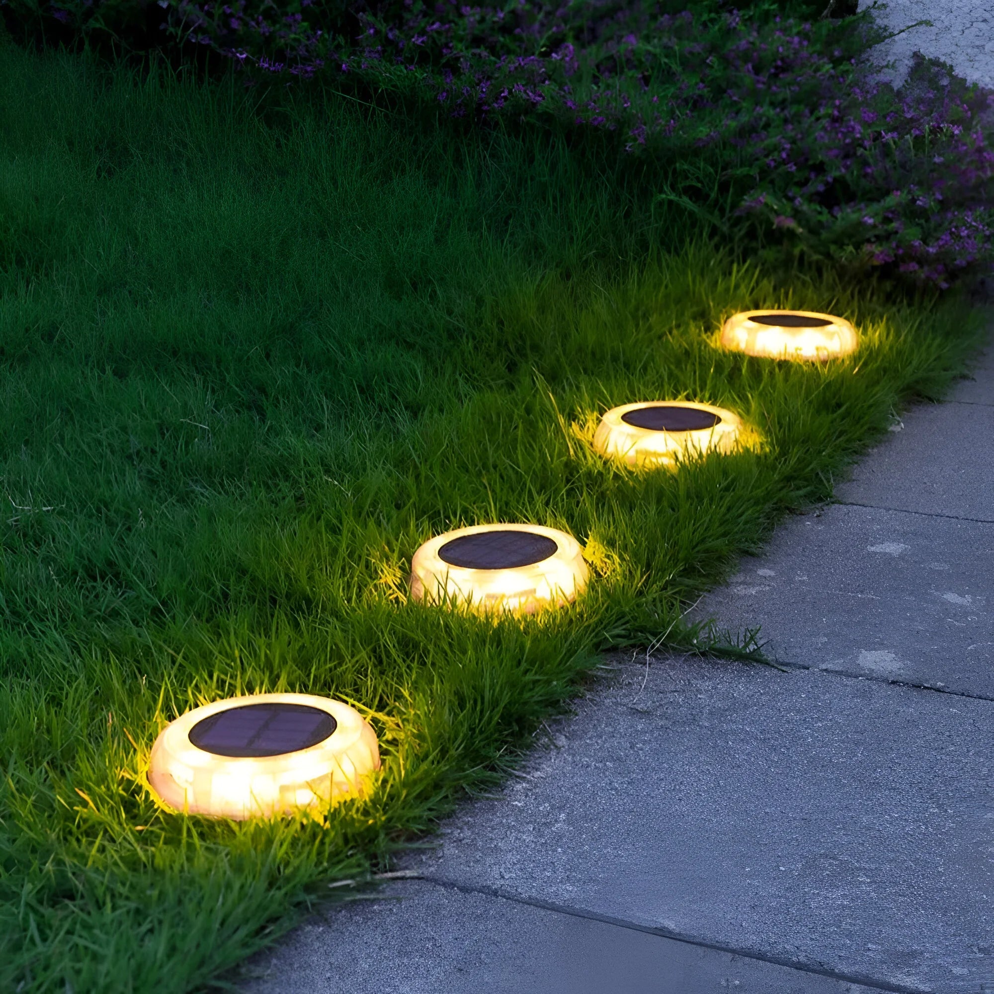 BrightLume – Solar Garden Light