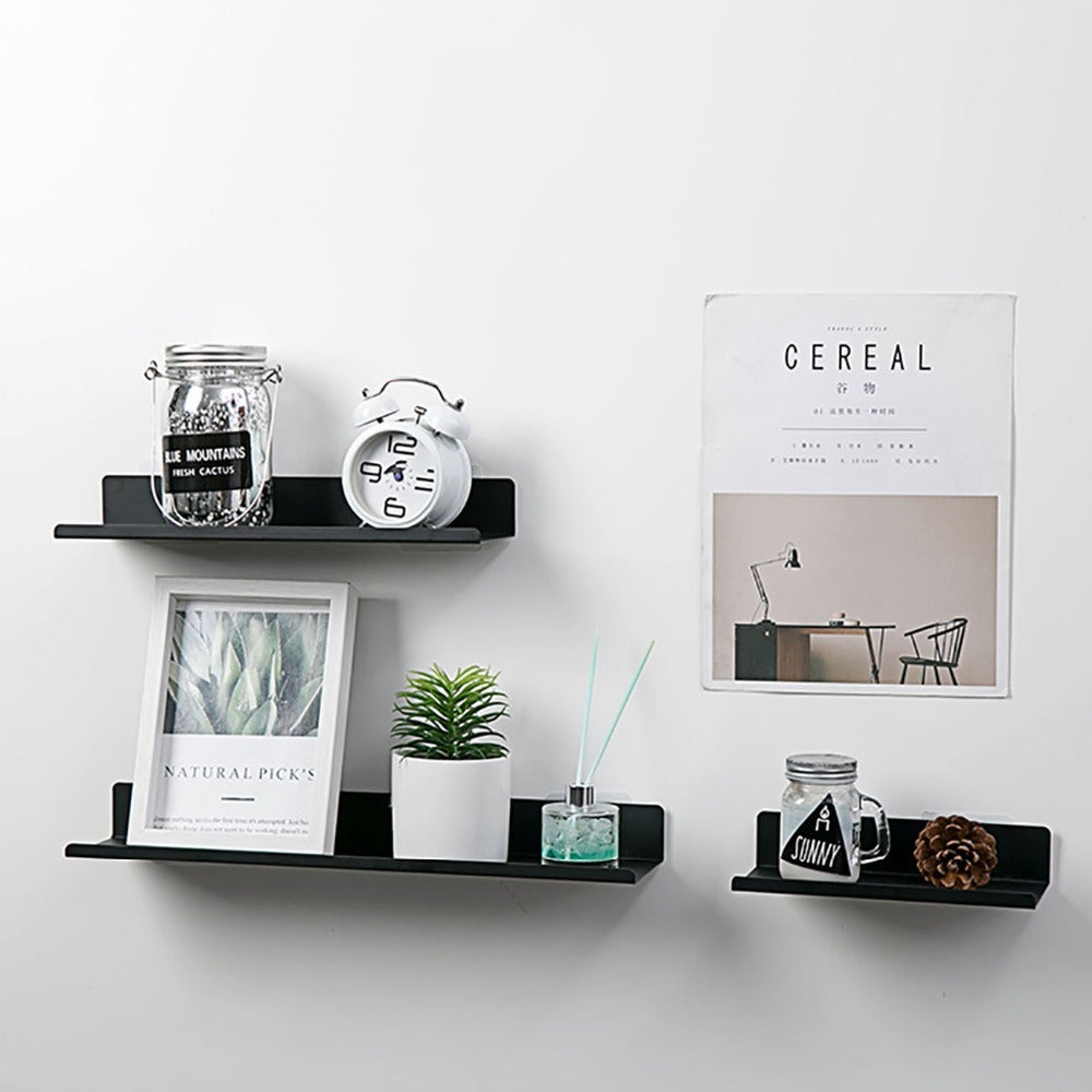 BowLift | Simple metal shelf organizer