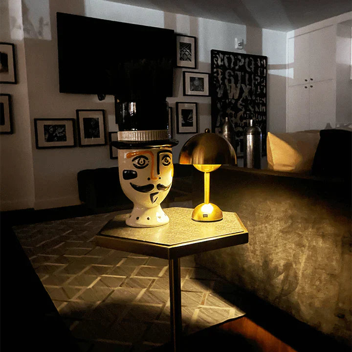 BowLift | Modern table lamp