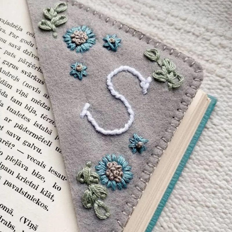 BowLift | Personalized hand-stitched corner bookmark