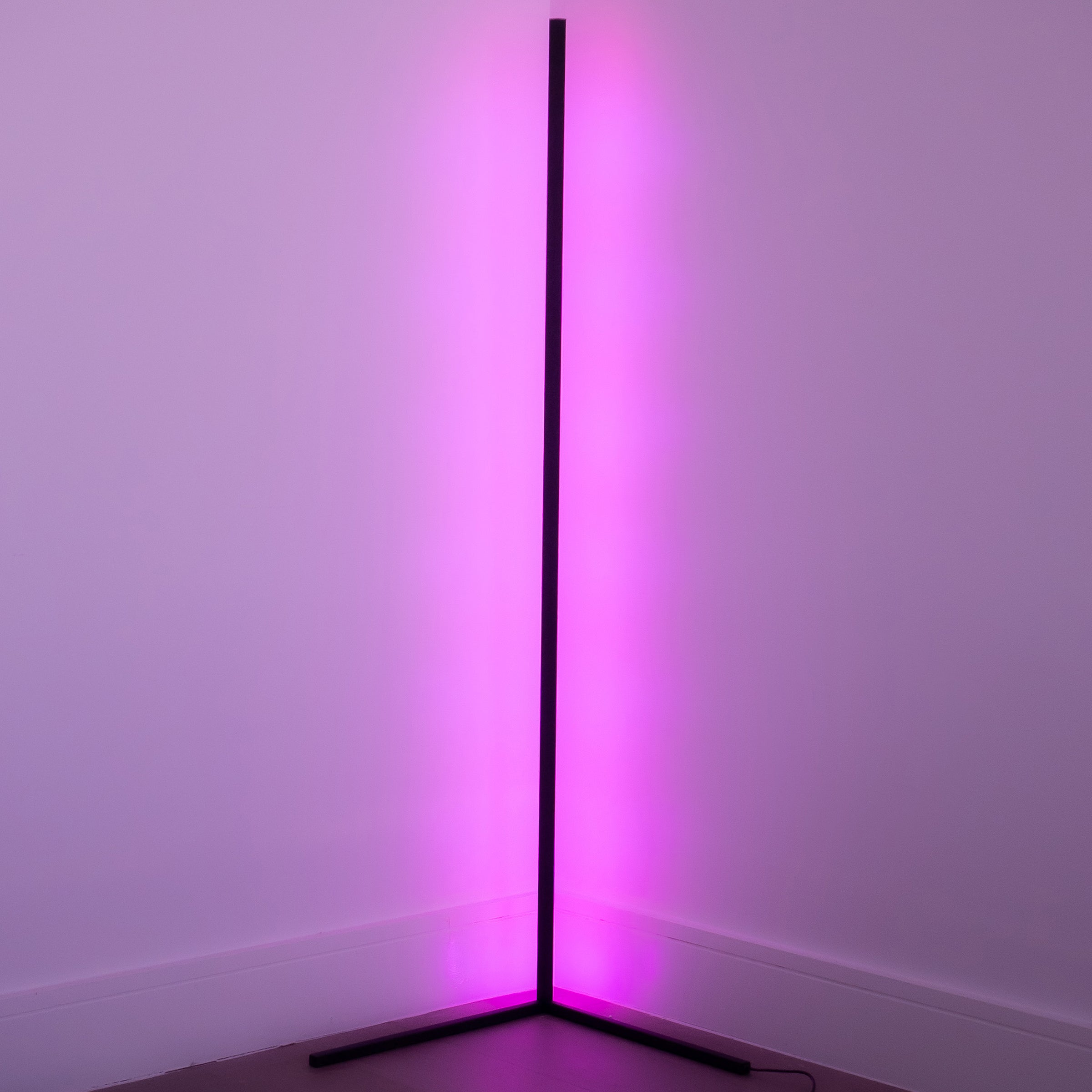 BowLift | Modern Corner LED Floor Lamp – Space-Saving Minimalist Design with Soft Ambient Lighting