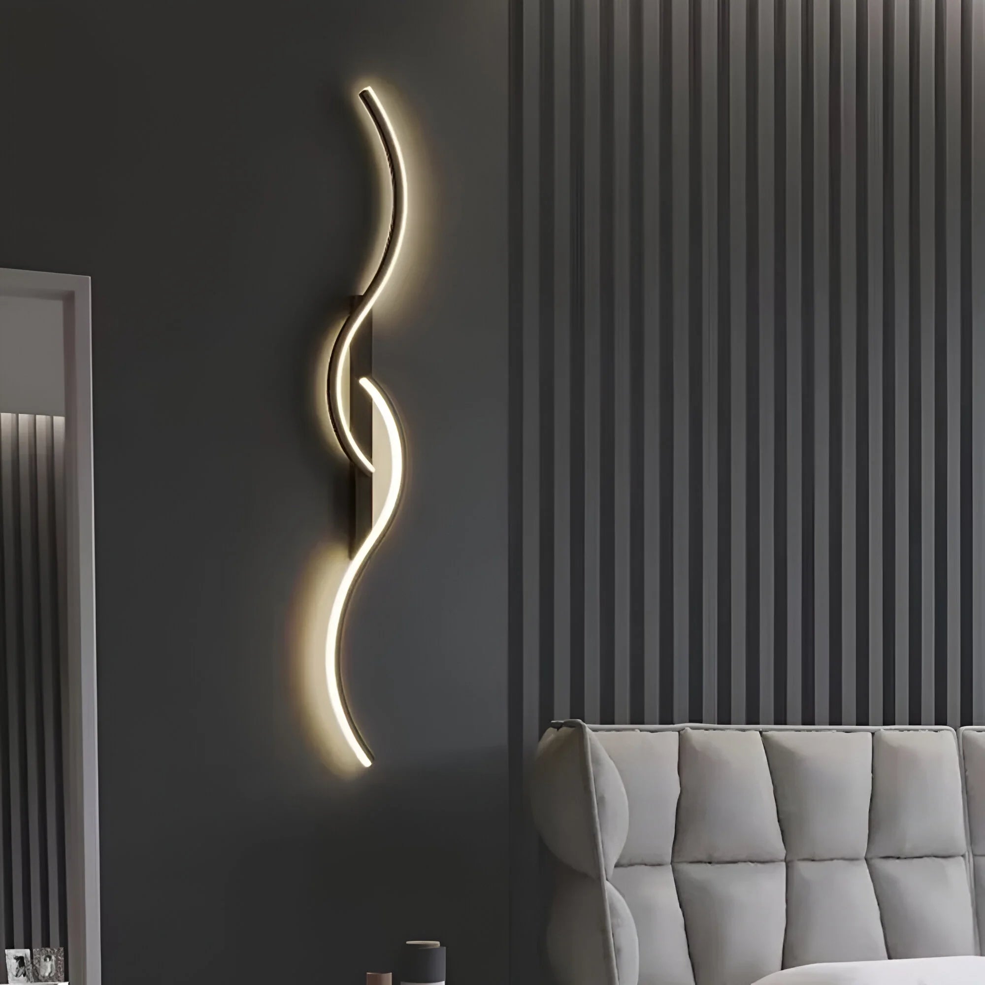 WaveGlow – Modern Curved Wall Light