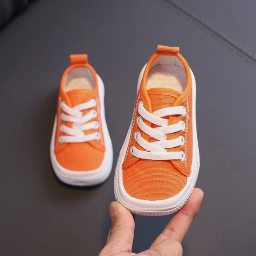 BowLift | Ergonomic Barefoot Sneakers for Kids - FlexiSteps