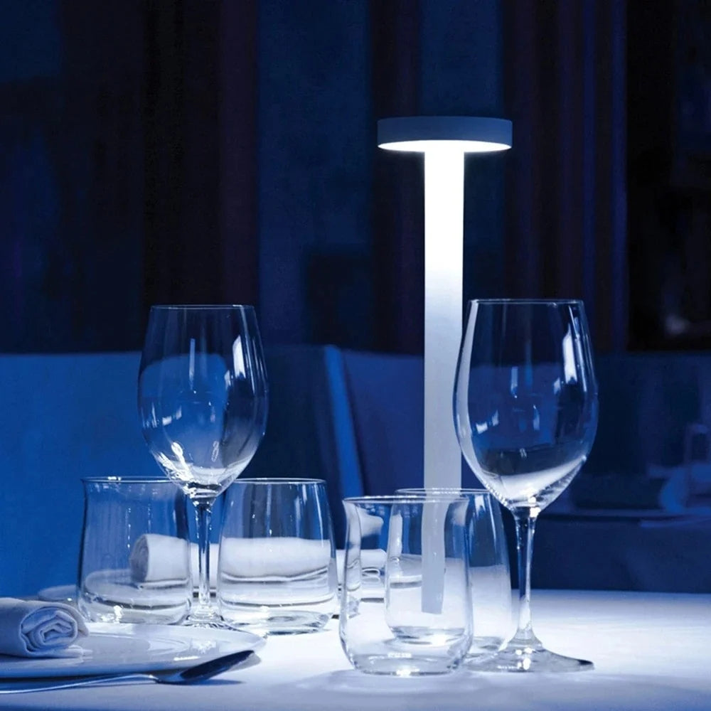 BowLift | Zephyr Aluminum LED Table Lamp
