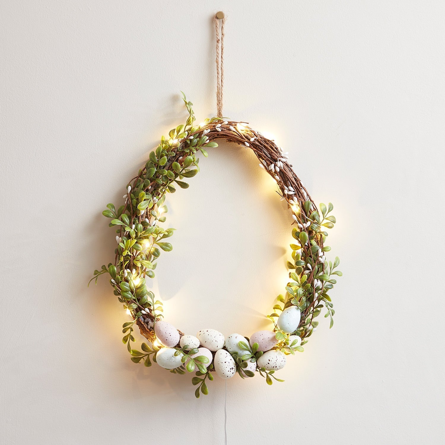 BowLift | 35cm Easter wreath decoration in egg shape with micro fairy lights