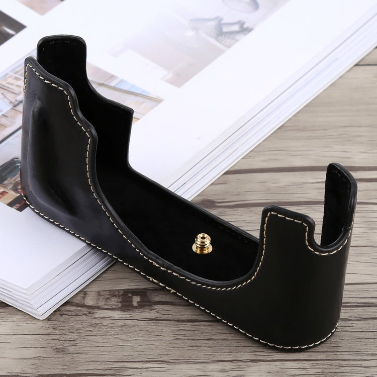 BowLift | 1/4 inch Thread PU Leather Camera Half Case Base for Leica M10 (Black)