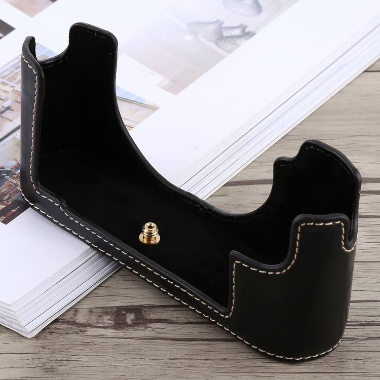 BowLift | 1/4 inch Thread PU Leather Camera Half Case Base for Leica M10 (Black)