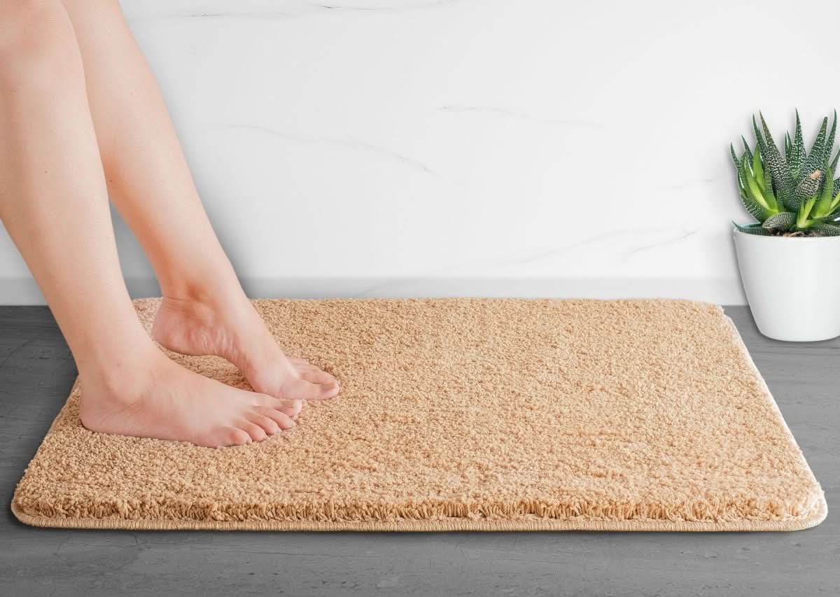 BowLift | Drying & Non-Slip | Modern Bathroom Rug in Scandinavian Style