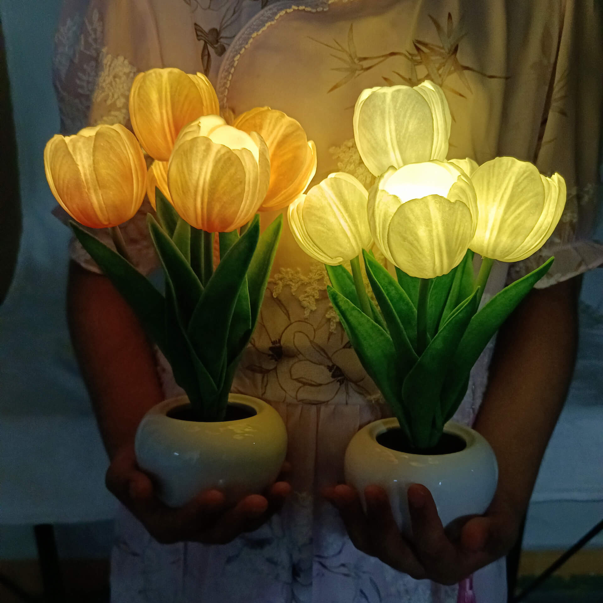 BowLift | Modern Creative Simulation Tulip Peony LED Night Light Table Lamp