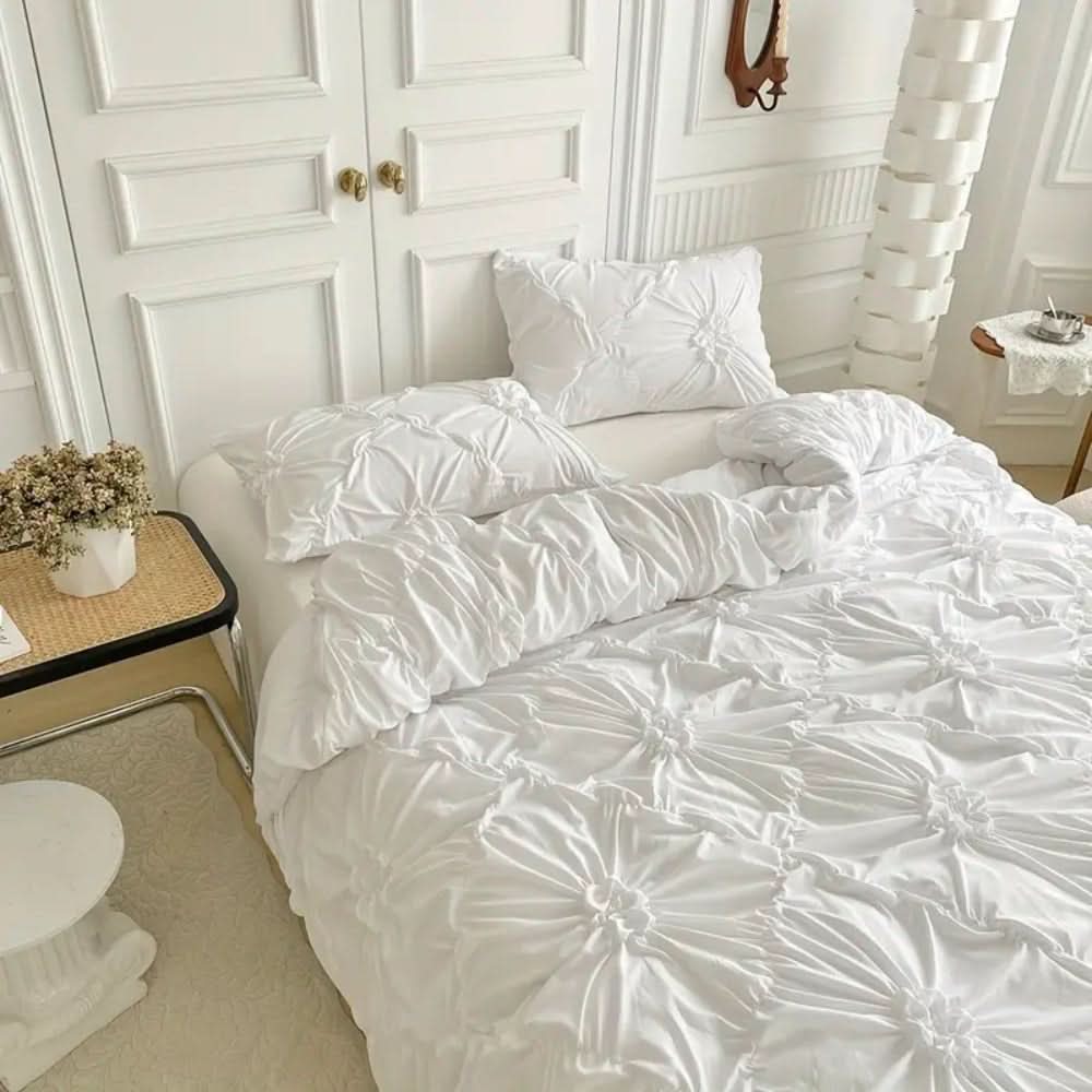 BowLift | Elegant Ruffle Flower Duvet Cover Set made of Microfiber