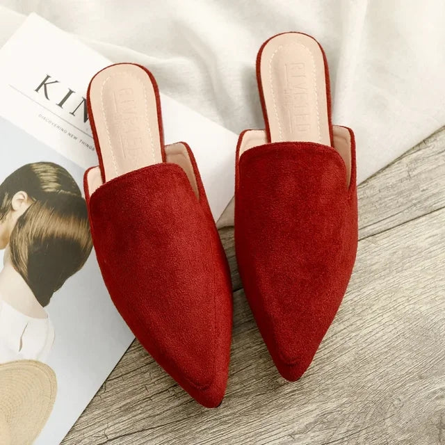 BowLift | Elegant suede mules with pointed toe