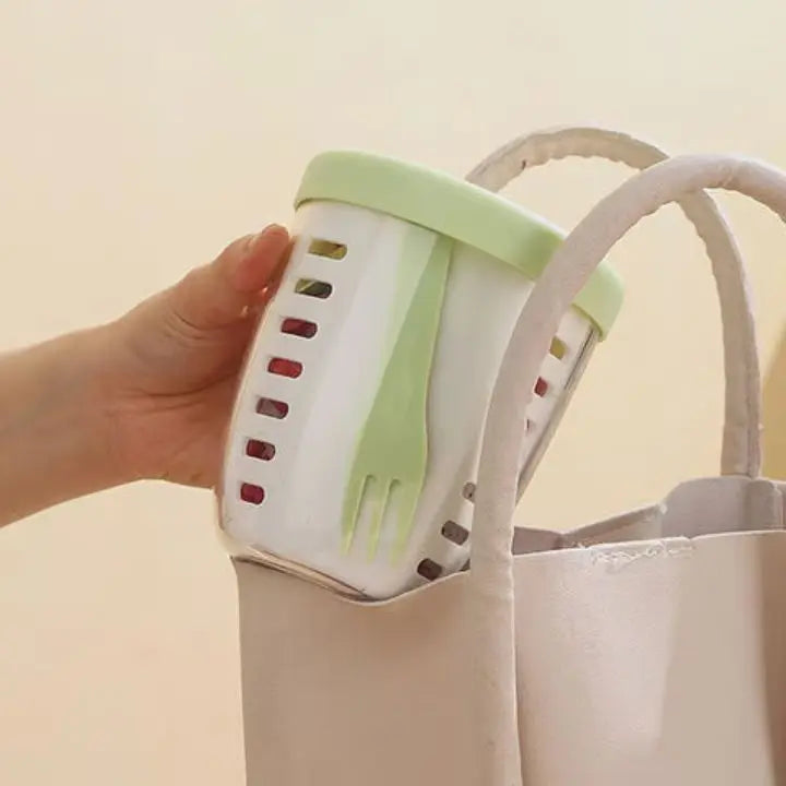 BowLift | Fruit cup with sieve & fork – Leak-proof