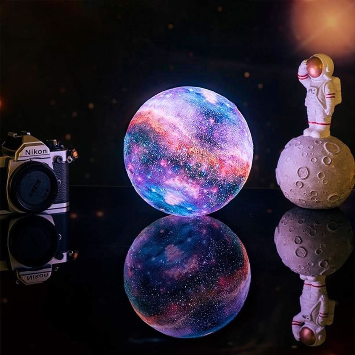 BowLift | 3D moon lamp with 16 colours & wooden stand
