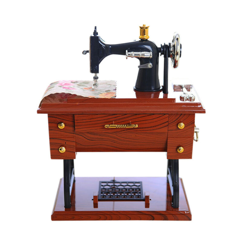 BowLift | Mini Craft Retro Sewing Machine Decor