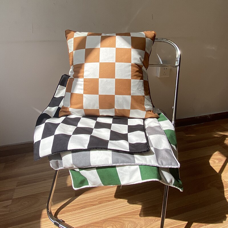 BowLift | Mattes Checkerboard Pillowcase