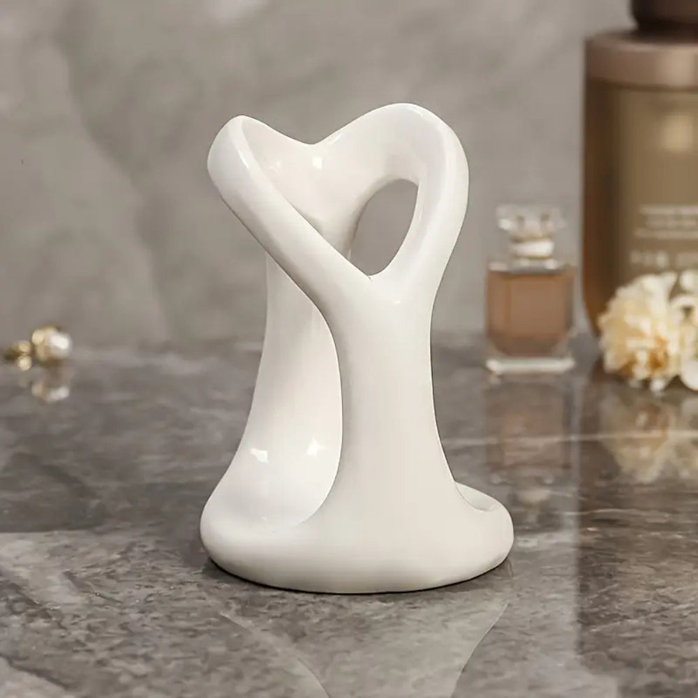 BowLift | Heart-Shaped Ceramic Toothbrush Holder