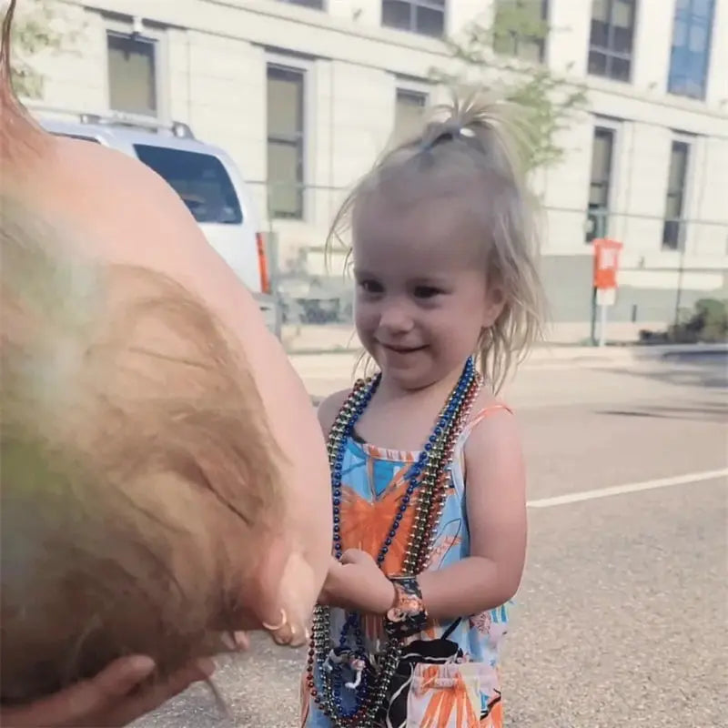 BowLift | Heulbaby with Mohawk hairstyle – Loud, crazy & party-ready