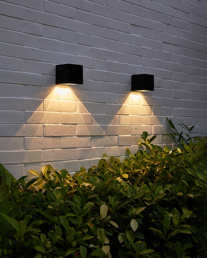 BowLift | GlowBeam – Elegant Outdoor Wall Lamp for Mood Lighting