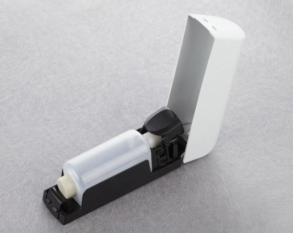 BowLift | Wall-mounted shower dispenser