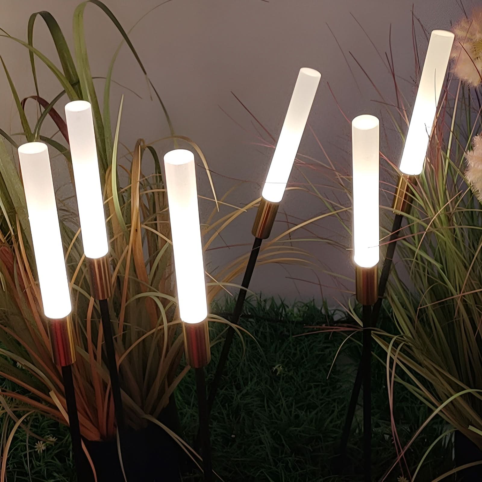 BowLift | Garduru Modern Solar Outdoor LED Lamps – Weather-Resistant Lighting