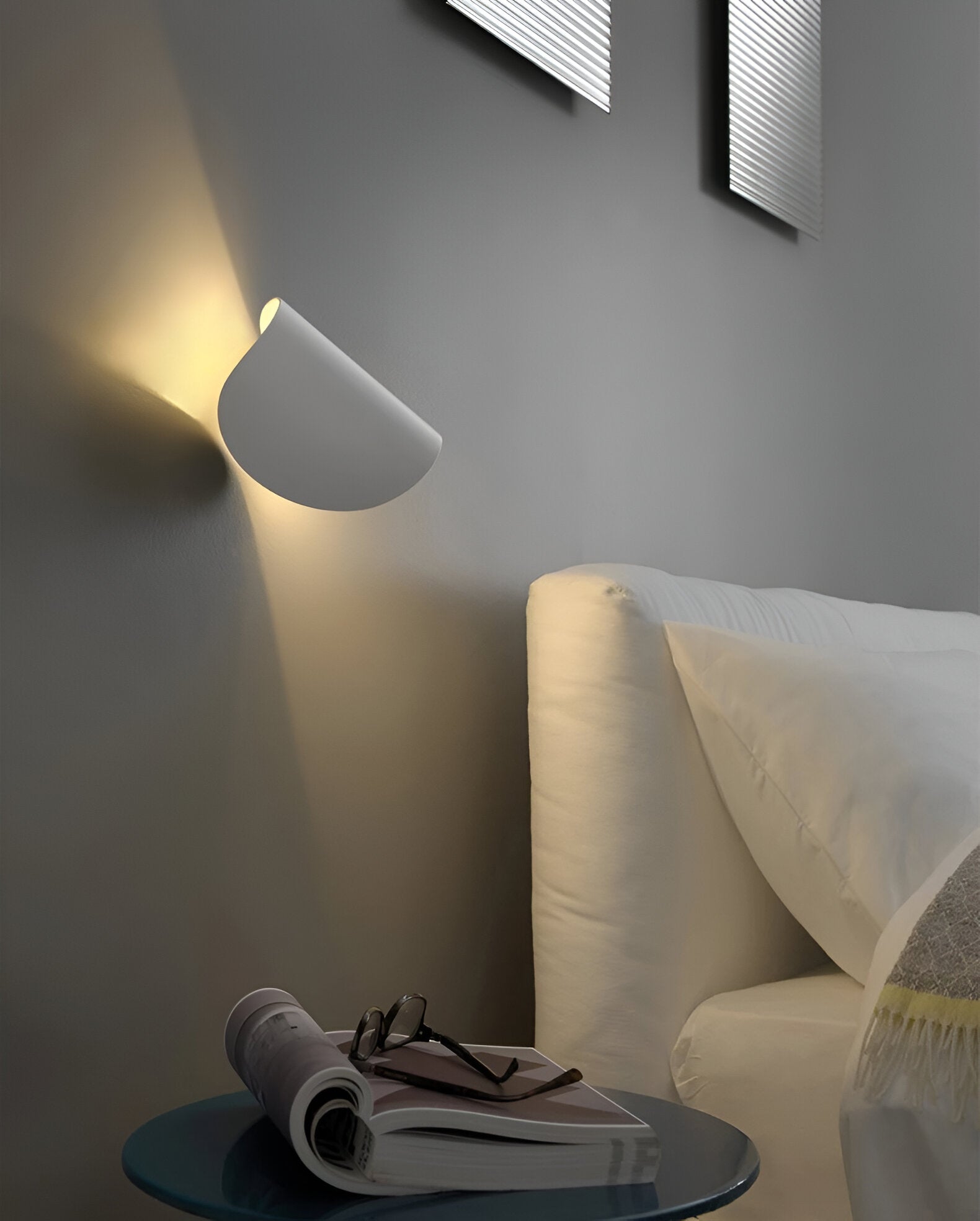 BowLift | Twist Wall Lamp - Rotatable Metal Wall Light - Curve Wall Sconce