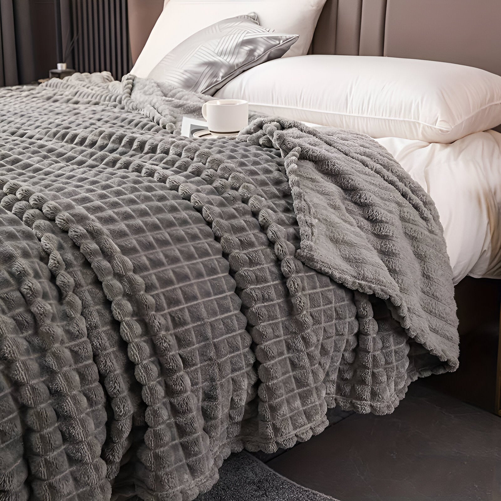 BowLift | EliteWave Plaid - Ultrafluffy structured coral fleece blanket