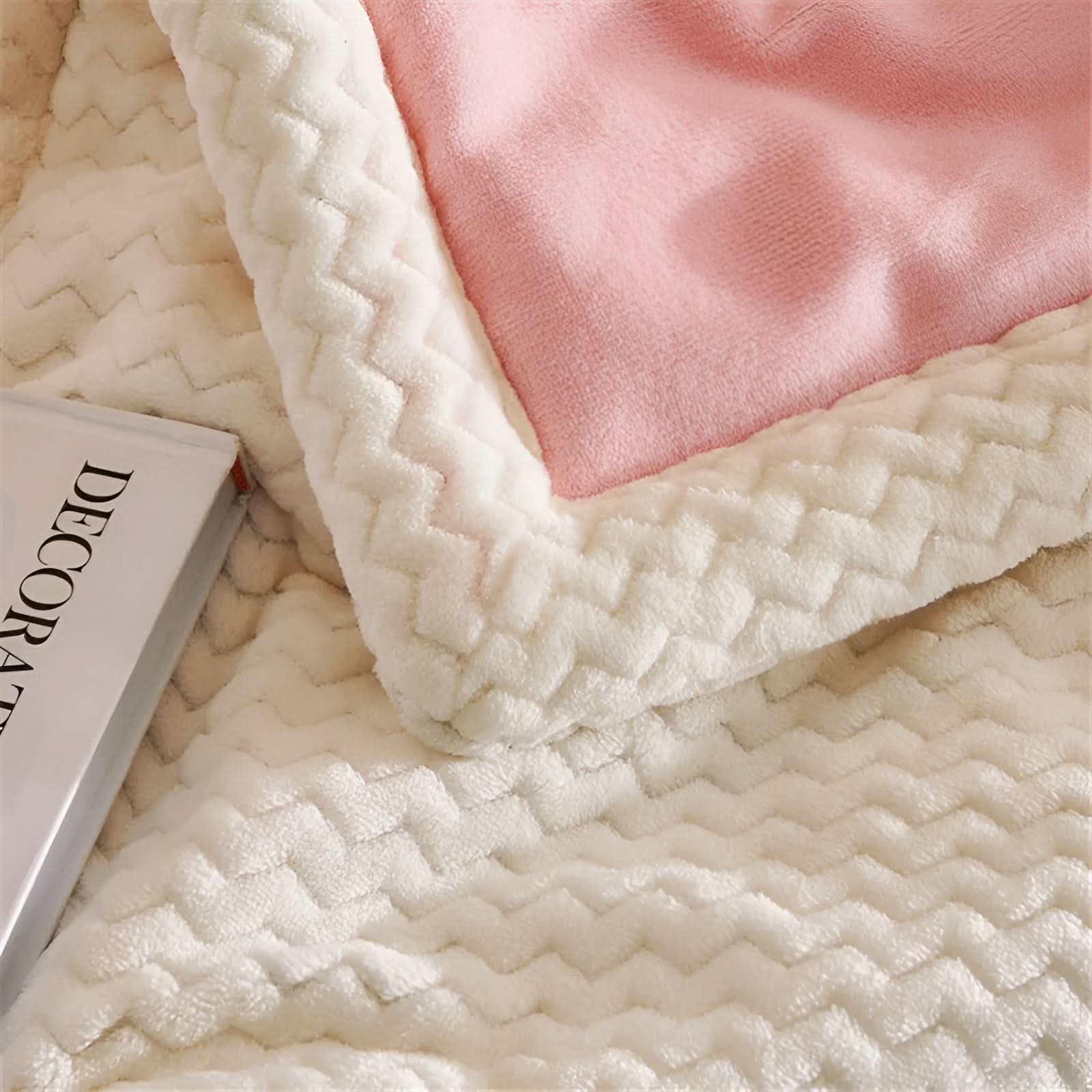 BowLift | DOWNLOFT - Three-layer Soft Blanket